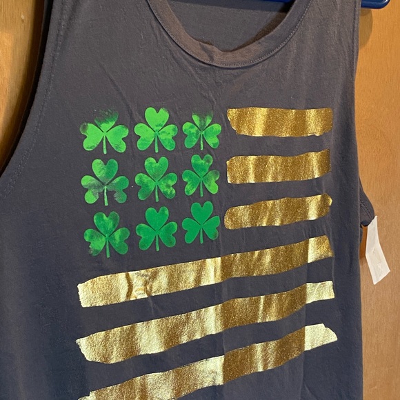 St Patrick’s day shamrock gold flag shirt L - Picture 7 of 10